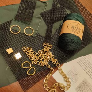 KIT κεντητής τσάντας κυπαρισσί με χρυσά αξεσουάρ(αλυσίδα 0.60εκ.)