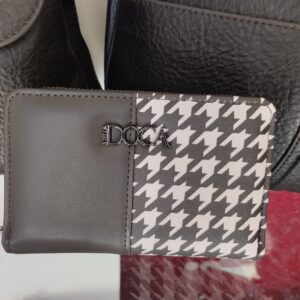 Πορτοφόλι Doca μικρό καφέ καρό 67853